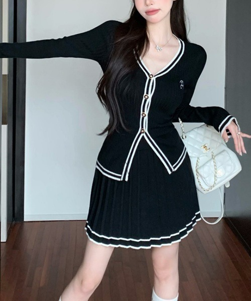 新品 アディダス セットアップ プライムニット プリーツスカート 秋冬 ブラック adidas（アディダス）の「プライムニット プリーツスカート【adidas