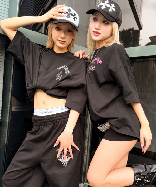 tシャツ A'GEM/9 × .kom 「A'GEM/9/エージェムナイン」エンジェルラインストーンTシャツ レディース メンズの画像