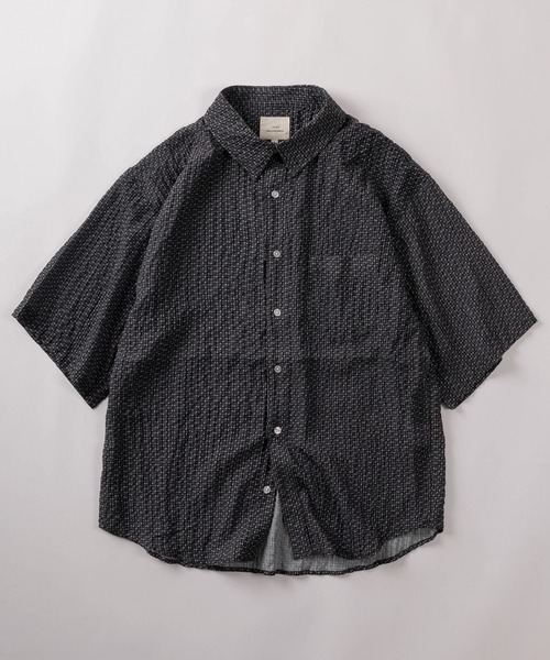 シャツ 「81」レトロデザイン サッカー 総柄 半袖シャツ/メンズ