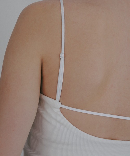 MANOF（マノフ） カップ付き キャミソール BACK OPEN SHORT CAMISOLE