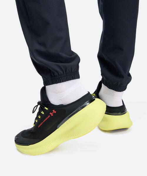 UNDER ARMOUR ラグビーシューズ ブラック×イエロー UNDER ARMOUR（アンダーアーマー） スニーカー UAノヴァ スリップ