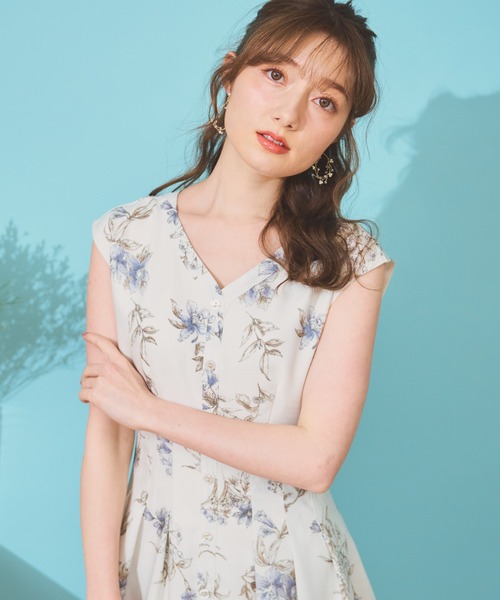 Noela ワンピース 「WEB限定カラーあり」ペイントラインフラワー