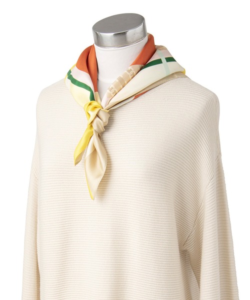 HERMES（エルメス） Les Artisans D'Hermes シルクスカーフ - ピンク