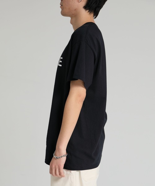 DELUXE Tシャツ　新品未使用 DELUXE（デラックス） tシャツ DELUXE LOGO TEE メンズ レディース