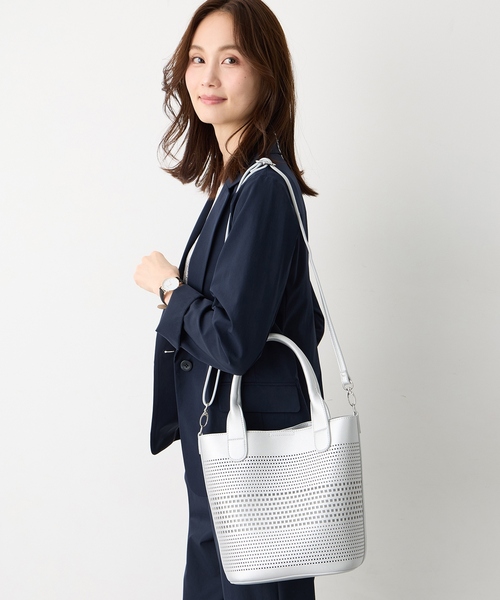 トートバッグ パンチング合皮2WAYトートバッグ「ポーチ付き・ショルダーストラップ取り外し可能」 レディースの画像