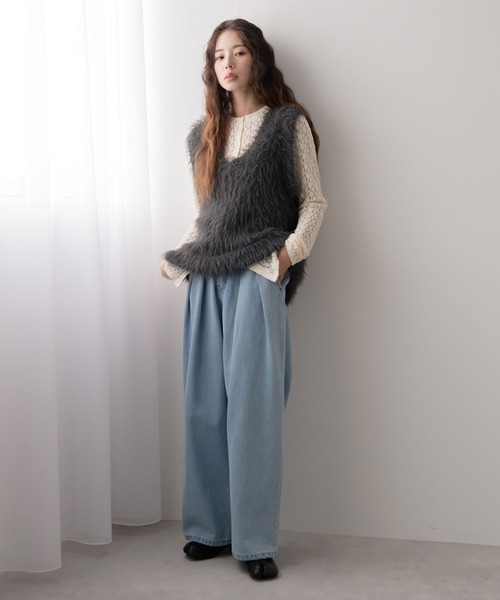 フェザーヤーンニットベスト LILY BROWN（リリーブラウン）の「フェザーヤーンニットベスト（ベスト
