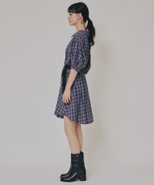 REDYAZEL ウエストタックワンショルBIGシャツ ネイビー REDYAZEL（レディアゼル）の「ウエストタックワンショルBIGシャツ