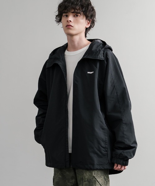 ★HUF ブラック ナイロンジャケット　ナイロンパーカー　ウインドブレーカー★ HUF（ハフ） ナイロンジャケット ALL CAPS SHELL JACKET オーバー