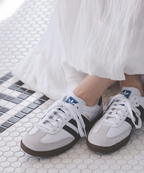adidas（アディダス） スニーカー 「WEB・一部店舗限定追加」adidas