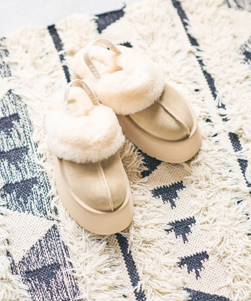 UGG Australia（アグオーストラリア） 厚底 ugg サンダル UGG W