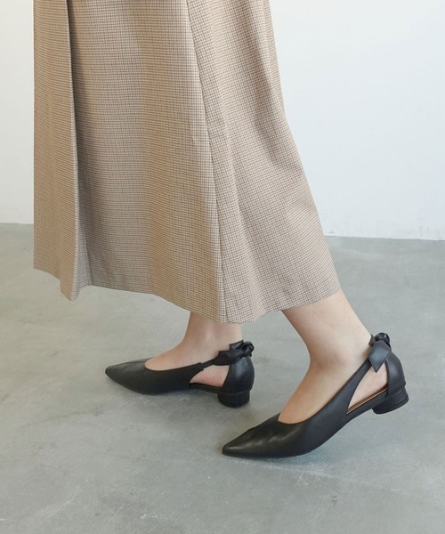 パンプス バックリボンポインテッドフラットパンプスの画像