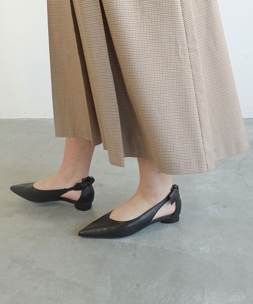 パンプス バックリボンポインテッドフラットパンプスの画像