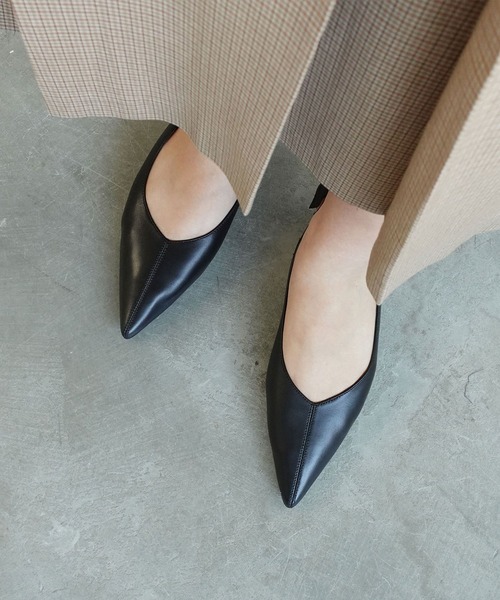 パンプス バックリボンポインテッドフラットパンプスの画像