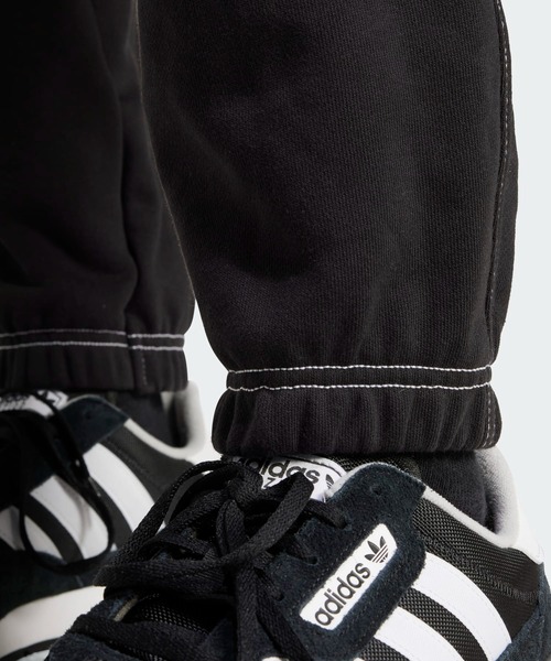 黒ジャージスニーカーパンツ鞄にアディダスadidasロゴスウェット adidas スウェットパンツ ジャージ アディダス アドベンチャー
