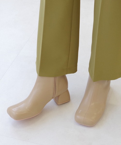 「AmiAmi」 「LELIEN PLUS」ショートブーツ LL グレイッシュベージュ レディース_画像2