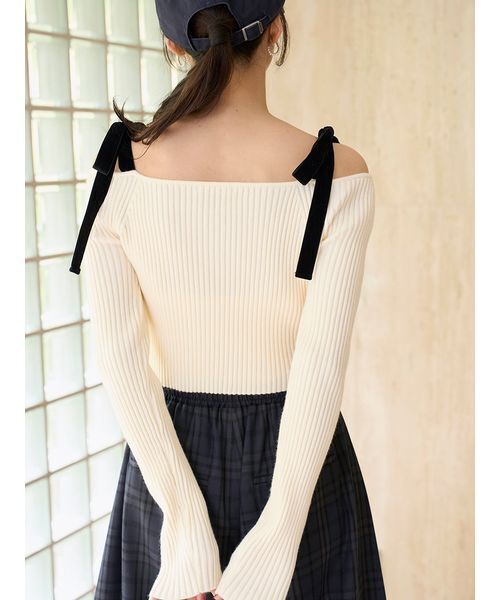 snidel オフショルダーリボンニット SNIDEL（スナイデル）の「【WEB限定】オフショルダーリボン