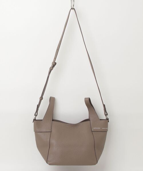 IACUCCI（イアクッチ） ショルダーバッグ - ブラウン レディース