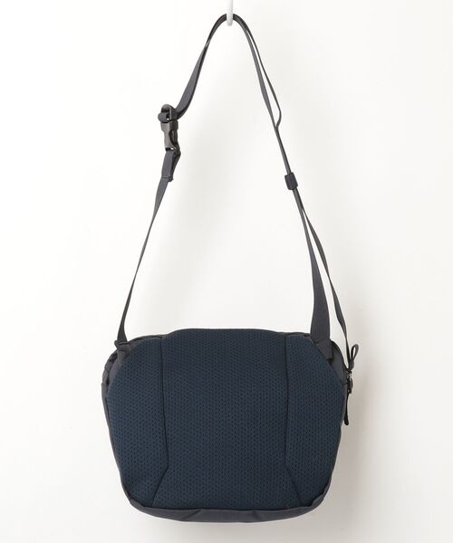 ARC'TERYX（アークテリクス） ワンポイントショルダーバッグ