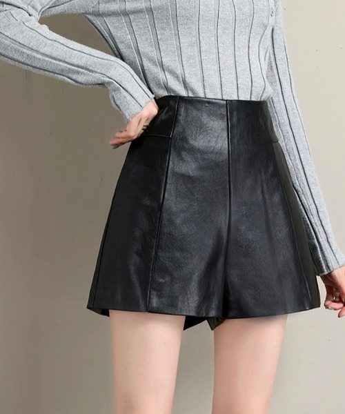 INASTUDIOS（イーナストゥディオス） パンツ フェイクレザー ハイ