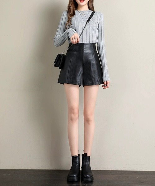 INASTUDIOS（イーナストゥディオス） パンツ フェイクレザー ハイ