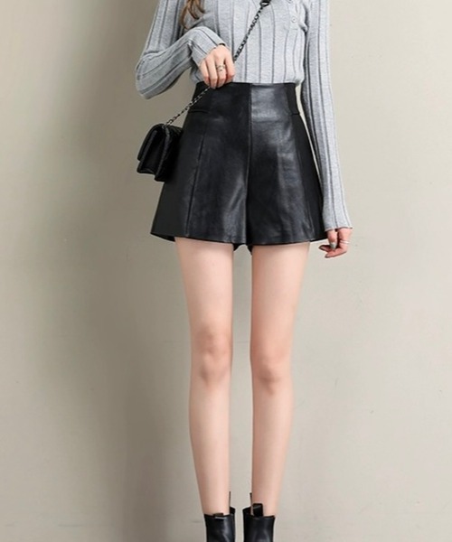 INASTUDIOS（イーナストゥディオス） パンツ フェイクレザー ハイ