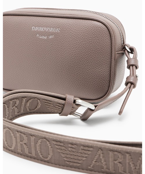 ✨美品✨ EMPORIO ARMANI カメラケース レザー　ショルダーバッグ EMPORIO ARMANI ショルダーバッグ バッグ 「エンポリオ
