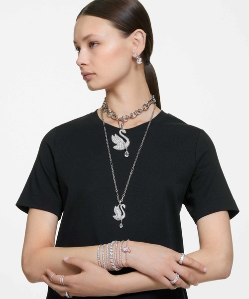 SWAROVSKI ピアス 「公式」「スワロフスキー」Swan スタッド