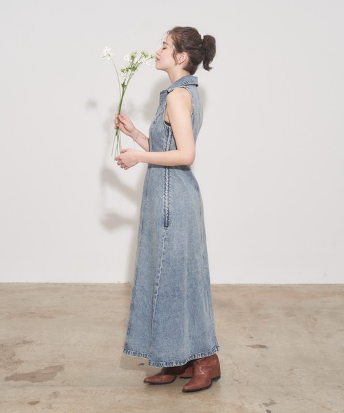 追跡便【Aje.】Ray Denim Midi Dress ノースリーブデニムワンピ Ray Denim Midi Dress | Sea Spray Wash | Aje – Aje ROW