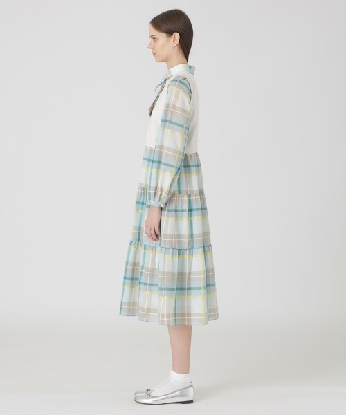 BLUE LABEL CRESTBRIDGE（ブルーレーベルクレストブリッジ
