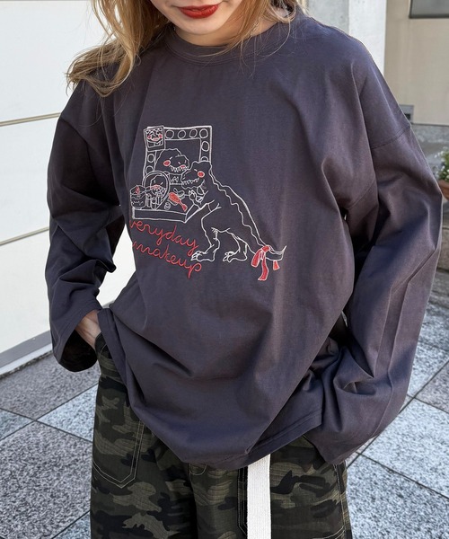 tシャツ 販売開始から大人気!!伝説のロックスターになりたい恐竜刺しゅうBIG TEE レディース 販売開始から大人気!!伝説のロックスターになりたい恐竜刺しゅう