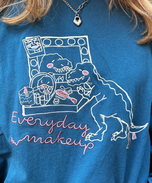 tシャツ 販売開始から大人気!!伝説のロックスターになりたい恐竜刺しゅうBIG TEE レディース 販売開始から大人気!!伝説のロックスターになりたい恐竜刺しゅう