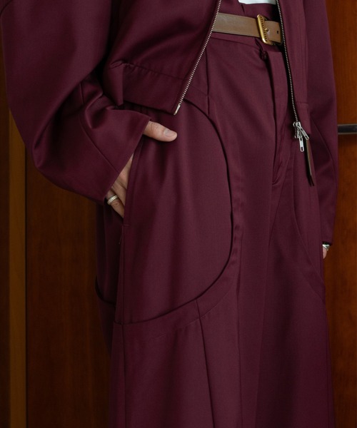 パンツ Wide straight curve tuck trousers soerte スラックス Wide straight curve tuck trousers /ワイド