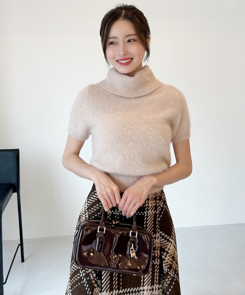 クリーム色タートルネックセーター Snidel クリーム色 タートルネック ニット SNIDEL（スナイデル