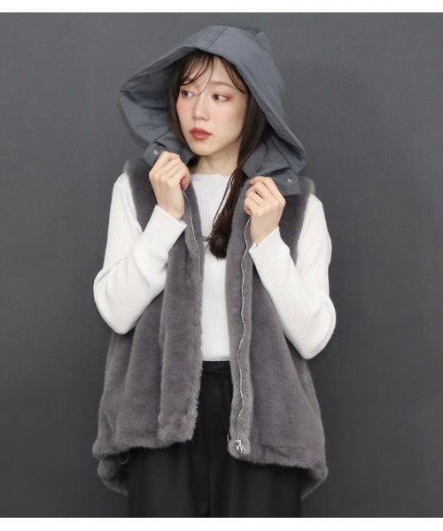 maried or フェイク　ファーベスト　フード　グレー マリードール（MARIED'OR）フード付きエコファーベスト／ミディアム