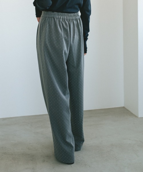 VANNIE U（ヴァニーユー） スラックス パンツ ストーンカラー