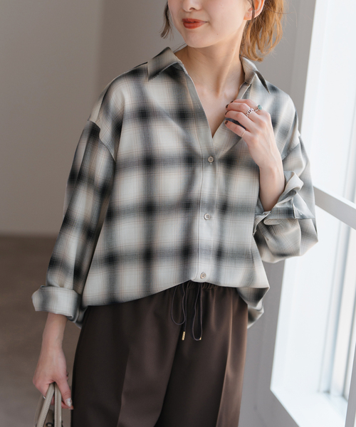 【タグ付き新品未使用】 Spick &span ボタン シャツ ブラウス パールボタンシャツ（シャツ/ブラウス）｜Spick & Span
