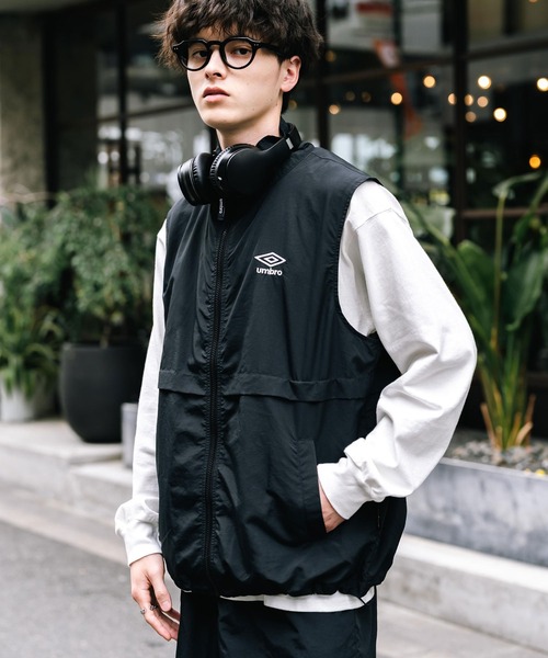 UMBRO」 ベスト M ブラック メンズ UMBRO - umbro ナイロンジャケット 