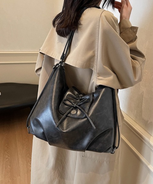 ReRe ショルダーバッグ バッグ リボン付きフェイクレザーバッグ 