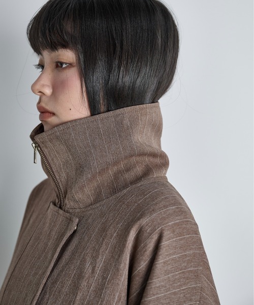 THE Yon ブルゾン アウター バックシャンスタンドネックピンストライプ
