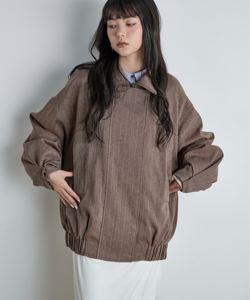 THE Yon ブルゾン アウター バックシャンスタンドネックピンストライプ