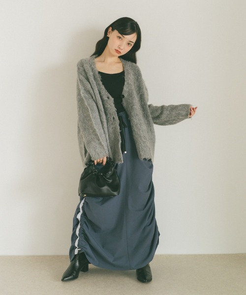 新品未使用　VIAVANDA シャギーカーディガン VIAVANDA（ヴィアヴァンダ）の「BIG SHAGGY CARDIGAN（カーディガン