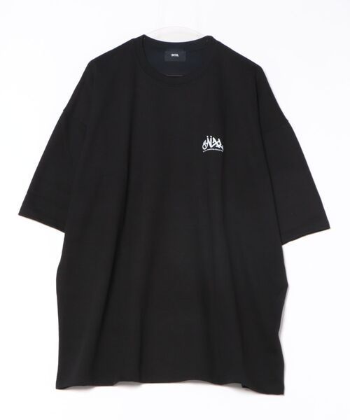 tシャツ a.p.o.v. バックフラワー転写＆タギングロゴビッグプリント