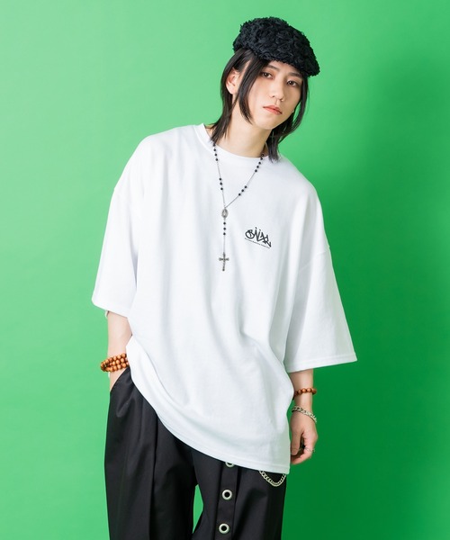 tシャツ a.p.o.v. バックフラワー転写＆タギングロゴビッグプリント
