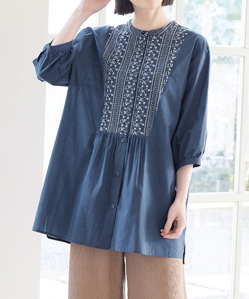 io comme io 刺繍シャツ　チュニック日本製美品サイズ38 ウィムガゼット Whim Gazette 刺繍チュニックシャツ （sax blue