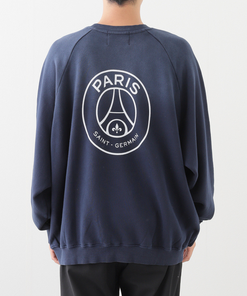 エディフィス（EDIFICE）/【Paris Saint−Germain / パリ・サン＝ジェルマン】JP BACK EMBLEM トレーナー スウェット 「Paris Saint-Germain / パリ・サン＝ジェル