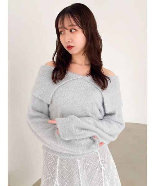 新品タグ付き　ウールゆるVニット　ジャスグリッティー　Mサイズ　オフ白 JUSGLITTY - 新品タグ付❣️ジャスグリッティーゆるVニットの通販 by