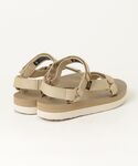 「Teva」 フラットサンダル 24 ベージュ...の詳細画像1