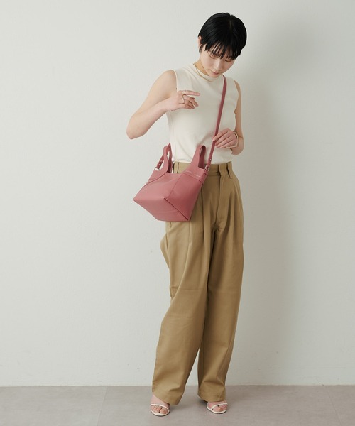 IACUCCI（イアクッチ） ショルダーバッグ FREE グレイッシュベージュ