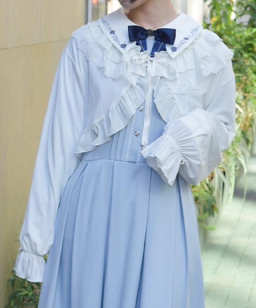 axes femme フリルレース刺繍 カーディガン 半袖 アイスブルー axes femme フリルレース刺繍 カーディガン 半袖 アイスブルー 【公式