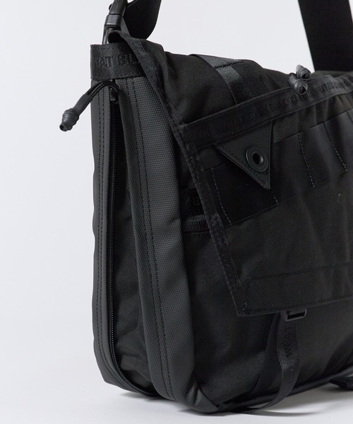 WHITE MOUNTAINEERING（ホワイトマウンテニアリング） ショルダー